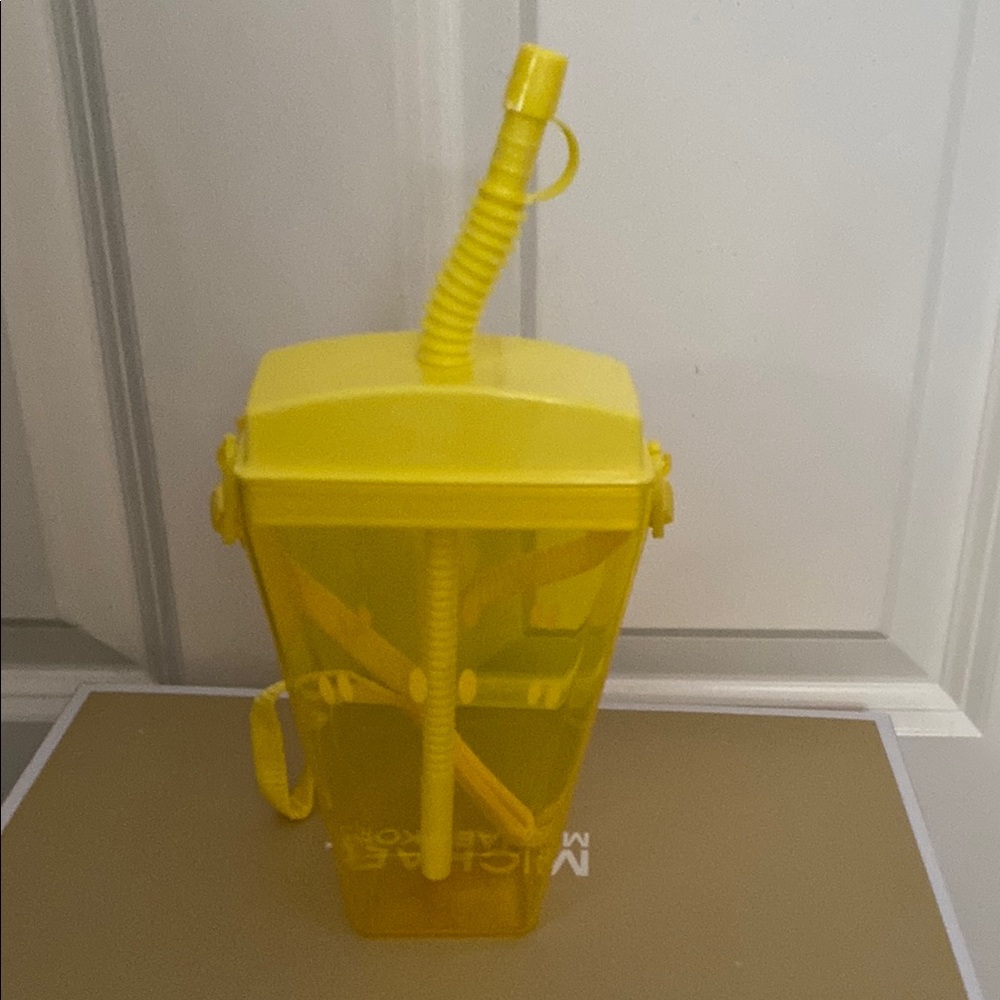 Yellow Square Drink Tumbler with Straw
